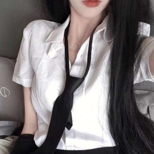 发现女巫 第一季